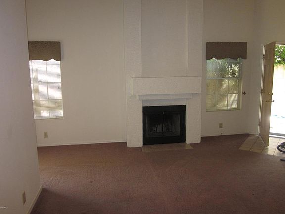 4th image of 1210 E Michelle Dr