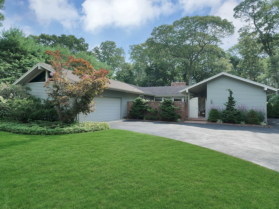 1st image of 1 Beatrice Dr