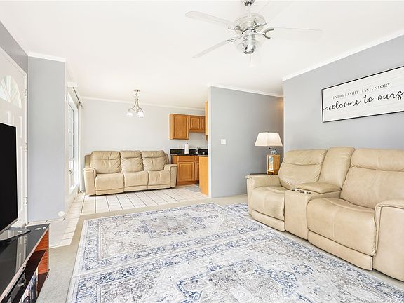 4th image of 46-1058 Emepela Way APT 10A
