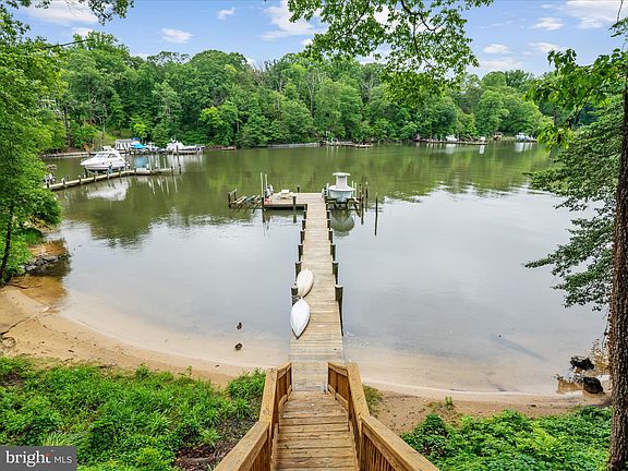 3rd image of 1018 Plum Creek Dr