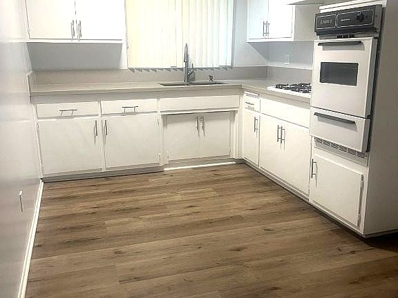 2nd image of 1124 N Columbus Ave
