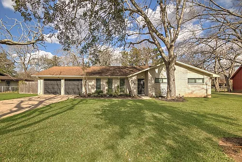 416 Southern Oaks Dr Photo 1