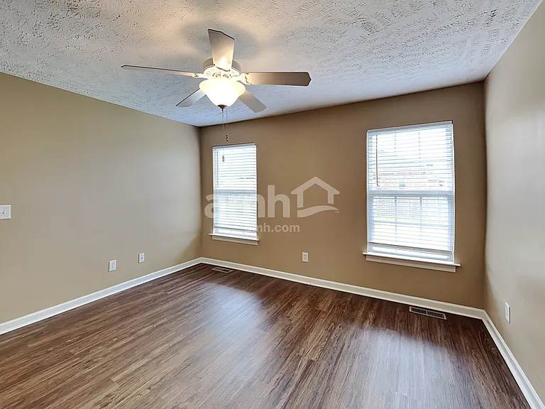 4923 Ark Ln — Photo 9
