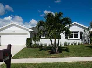 10821 Green Trail Dr S, Boynton Beach, FL 33436