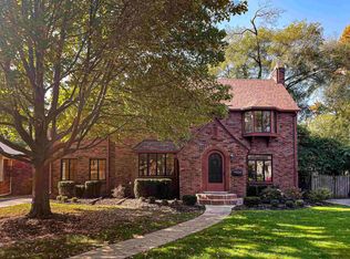 459 Rivard Blvd, Grosse Pointe, MI 48230