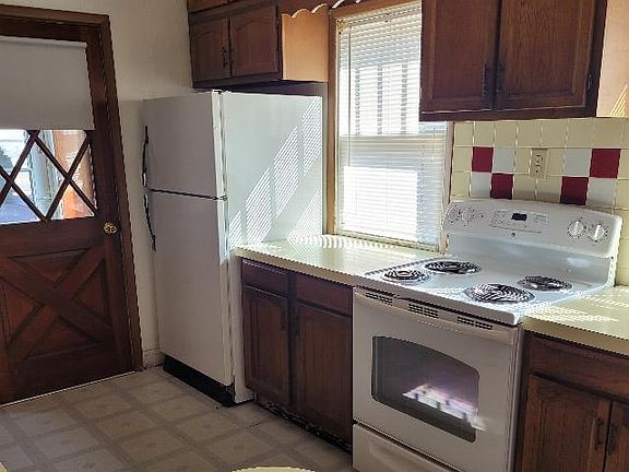 2nd image of 1324 W Lafayette St