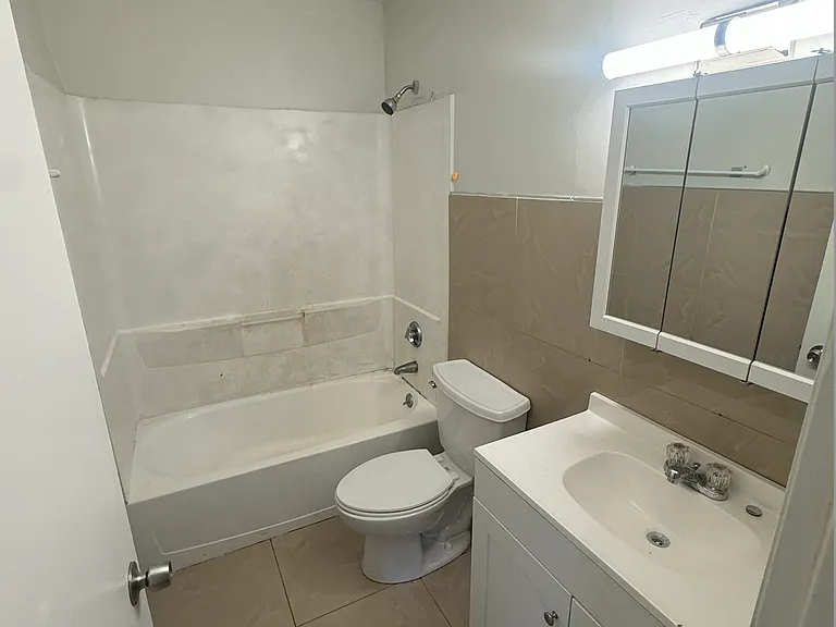 196 Commercial St #309 — Photo 3
