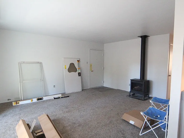 945 Harold Dr #10 — Photo 2