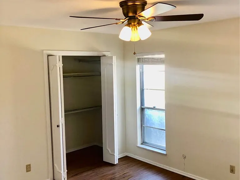 3648 Rolling Lane Cir — Photo 17
