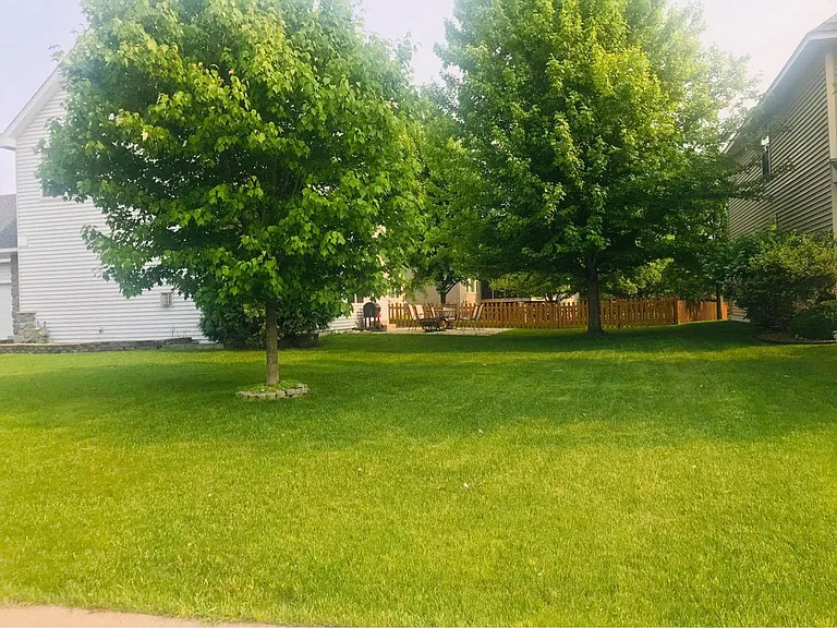 10033 Scott Ave N — Photo 14