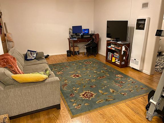 2nd image of 634 E California Blvd