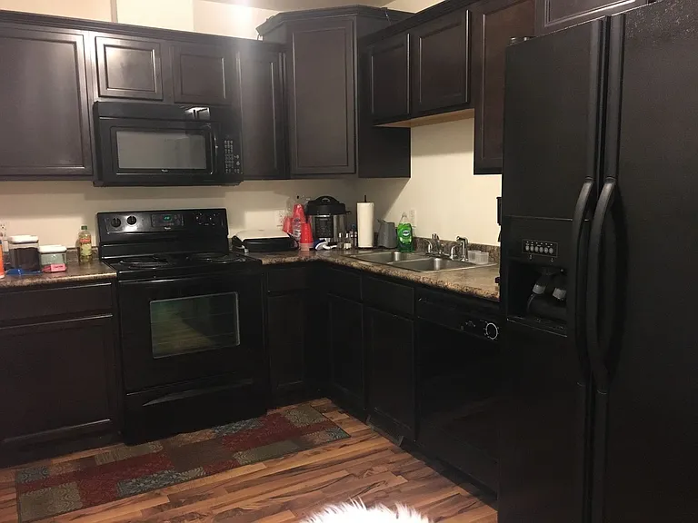 101 Ash Street — Photo 10
