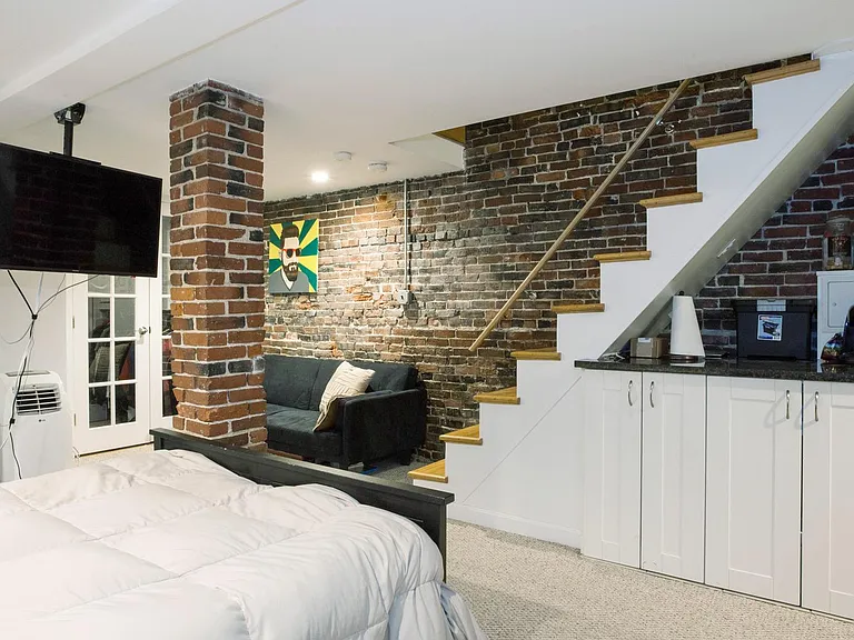 37 Grove St #1 — Photo 4