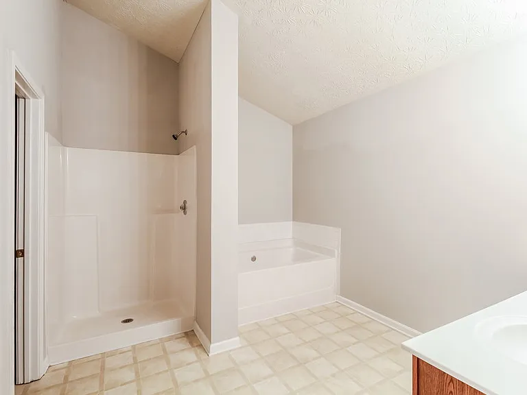 740 Shadow Lakes Dr — Photo 11