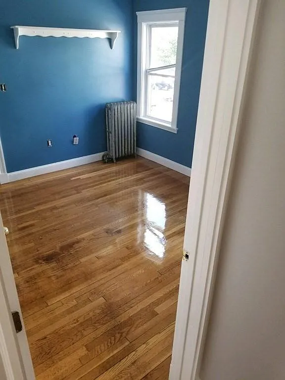 2 bed, 1000 sqft, $2,400 — Photo 4