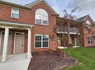 22026 Andover Dr, Macomb, MI