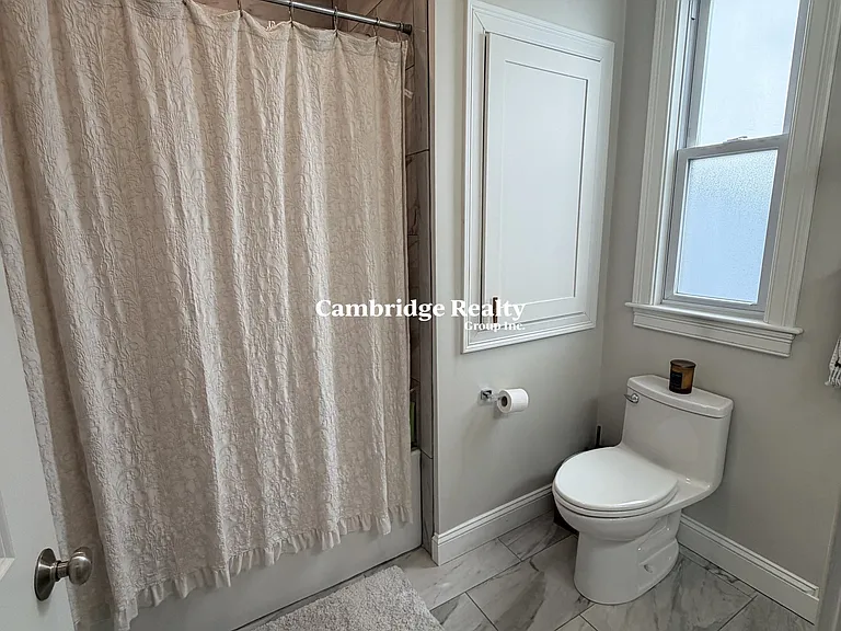 440 Windsor St #2 — Photo 10