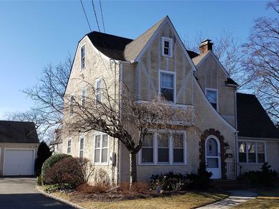 52 Robbins Ave, Amityville, NY, 11701