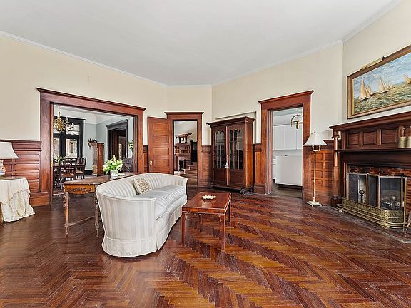 4th image of 842 Carroll St #1