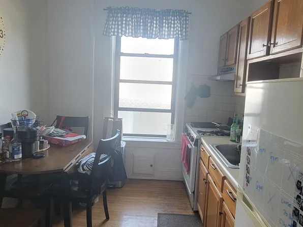25-69 33rd Street image 1 of 13