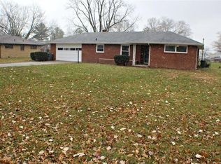 1725 E 49th St, Anderson, IN 46013