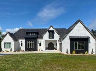 5 E Chateau Estate Dr, Greenbrier, AR 72058