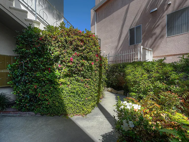 1645 Federal Ave #8 — Photo 14