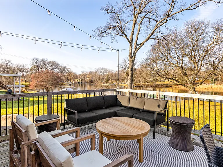 3261 Schoolhouse Dr — Photo 37