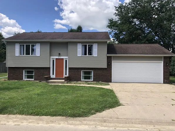 2111 Cottonwood Dr, Ottawa, IL 61350