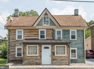 131 S Massanutten St, Strasburg, VA 22657