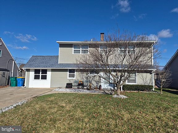 2nd image of 45 Coral Ln
