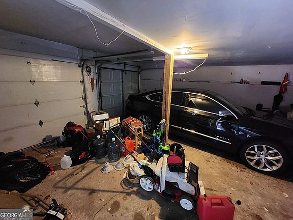 5th image of 258 Kenilworth Cir
