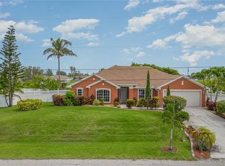 913 NE 15th Ter, Cape Coral, FL 33909