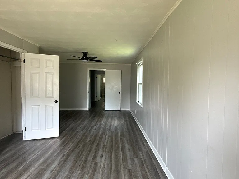 313 Eastland Ave — Photo 8