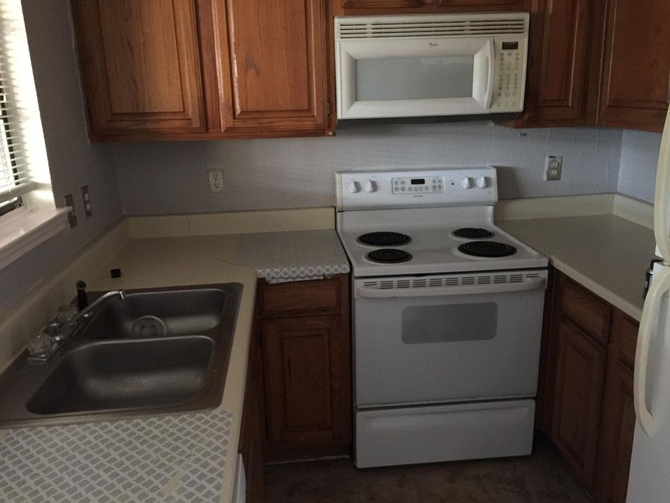 1st image of 1441 Lake Crest Ln