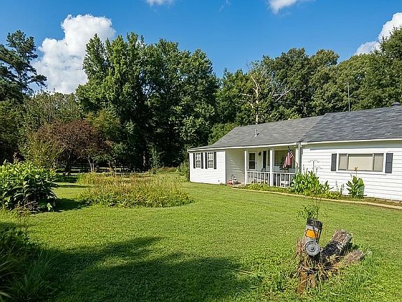 2nd image of 124 Ridge Rd