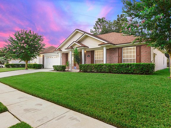 3rd image of 4412 Apple Leaf Dr E
