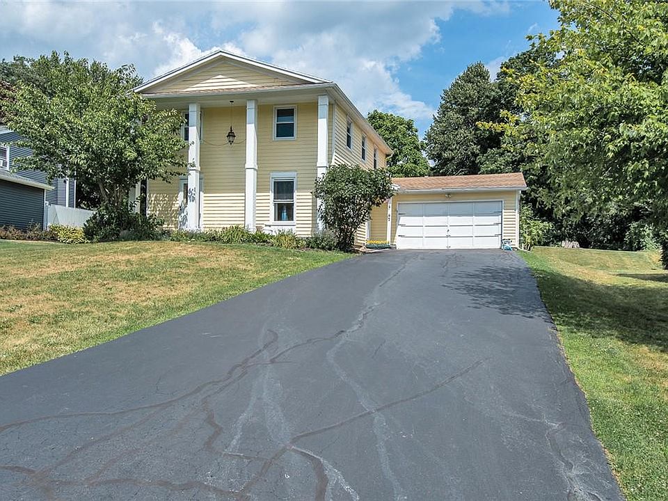 1st image of 42 Aconbury Dr