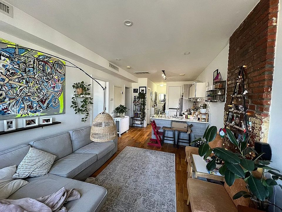 1st image of 1299 Putnam Ave APT 3R