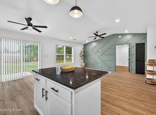 157 Hackberry Ln, Shepherdsville, KY 40165