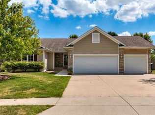 12504 Horton Ave, Urbandale, IA 50323