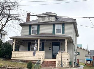708 Clover Ave, Ellwood City, PA 16117