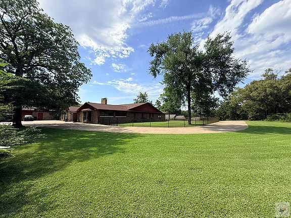 4th image of 4808 Country Rd