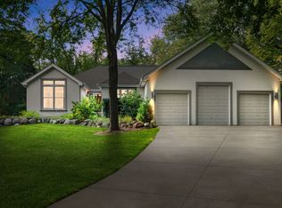 2410 Crystal Way, Crystal Lake, IL 60012