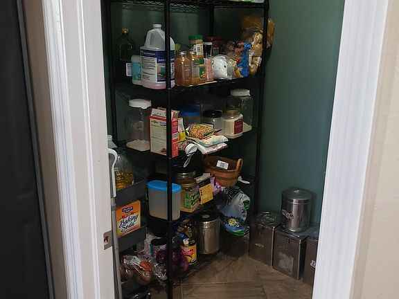 3rd image of 12222 Fairlawn Dr