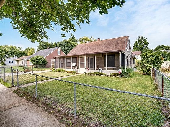 4th image of 629 Cosler Dr