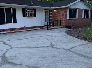 650 Billyville Rd, Woodbine, GA 31569