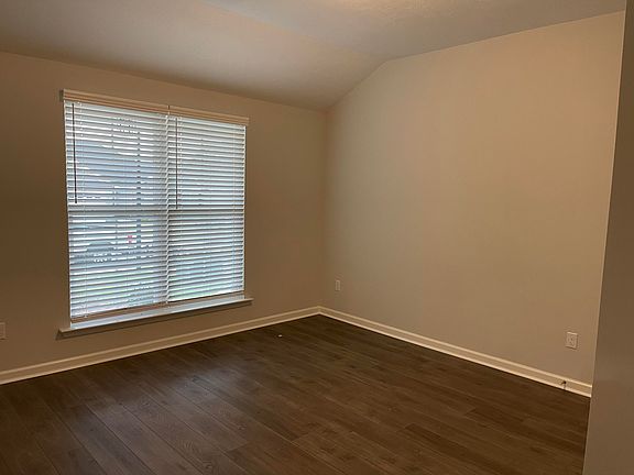 4th image of 811 Goodale Dr