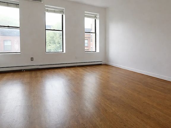 2nd image of 221 W 112th St #3