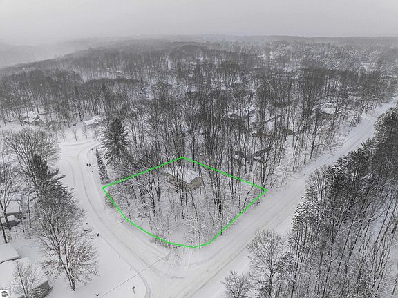 5th image of 6480 Sugar Maple Ln